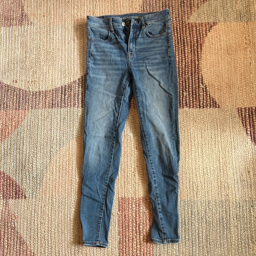 AMERICAN EAGLE Hi-Rise Next Level Stretch Jeggings